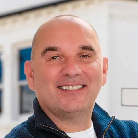 Andrew Szumski